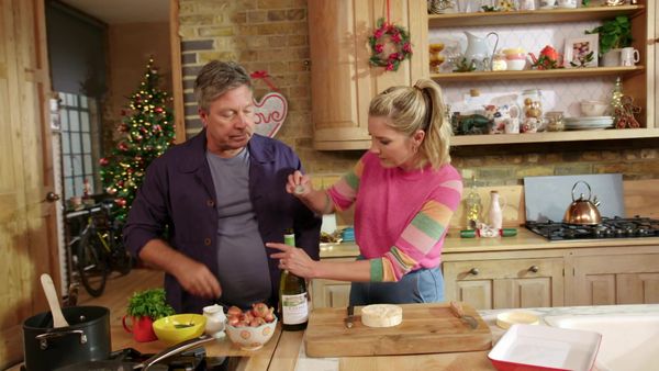 John and Lisa's Weekend Kitchen - Episode 8