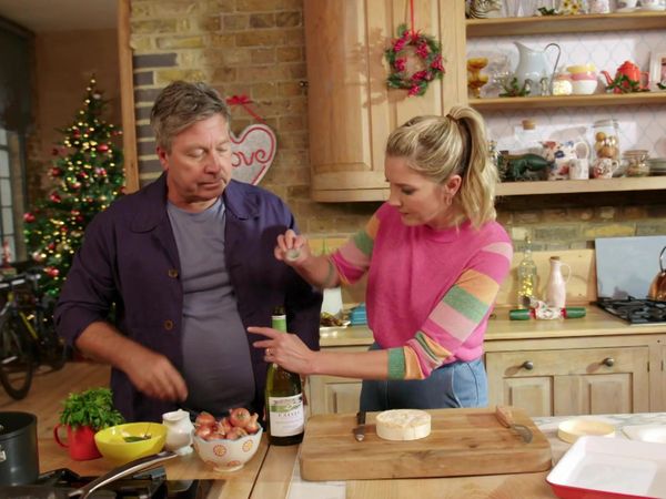 John and Lisa's Weekend Kitchen - Episode 8