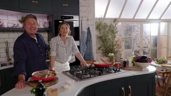 John and Lisa's Weekend Kitchen - Episode 1