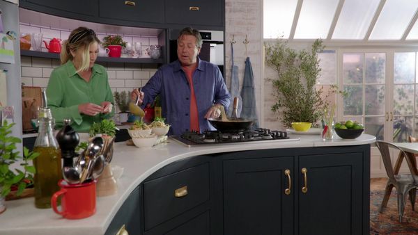 John and Lisa's Weekend Kitchen - Episode 4