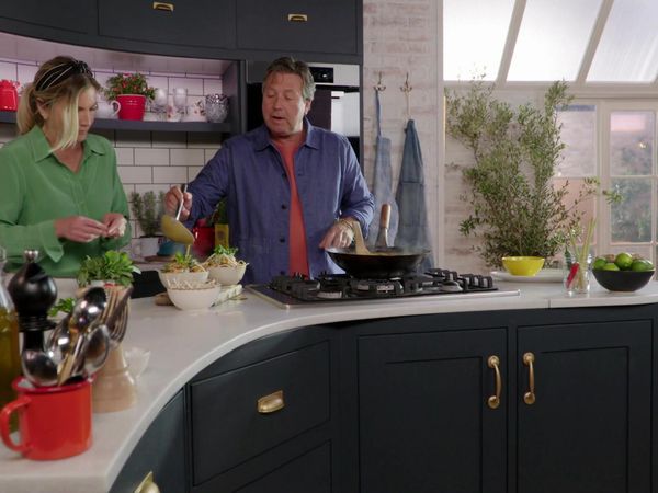 John and Lisa's Weekend Kitchen - Episode 4