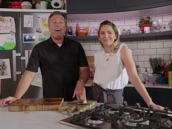 John and Lisa's Weekend Kitchen - Episode 7