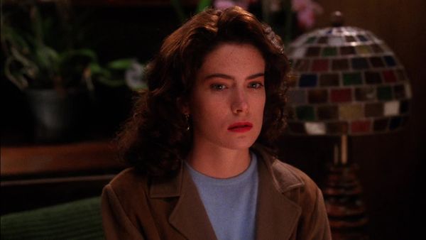 Twin Peaks - The Man Behind Glass