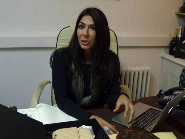 Posh Pawn - Episode 1