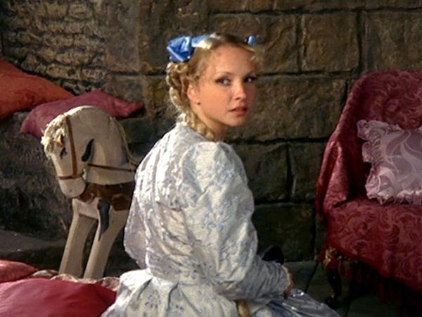 Die ProSieben Märchenstunde Volume 1, Folge 1 Rotkäppchen - Wege zum Glück - Rapunzel - Mord ist ihr Hobby