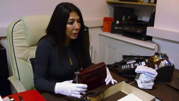 Posh Pawn - Episode 14