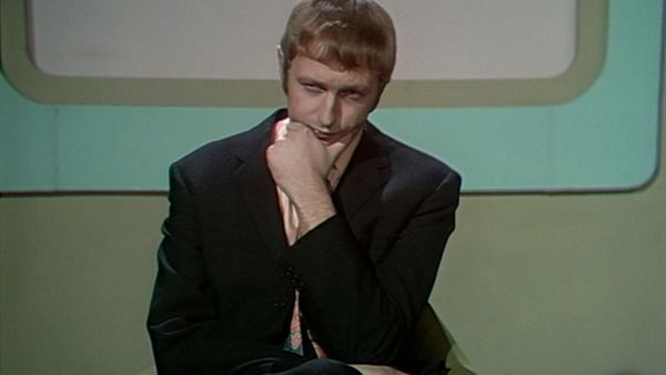 Monty Python's Flying Circus - It's The Arts / The BBC Entry For The Zinc Stoat Of Budapest