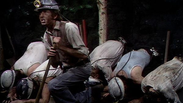 Monty Python's Flying Circus - Royal Episode Thirteen
