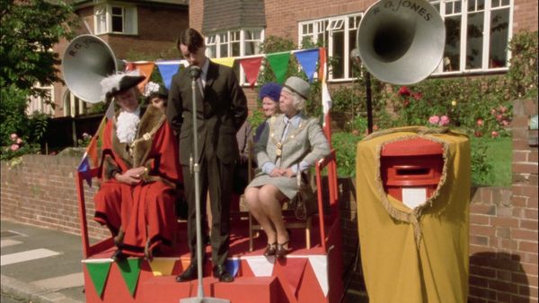 Monty Python's Flying Circus - Mr. Neutron