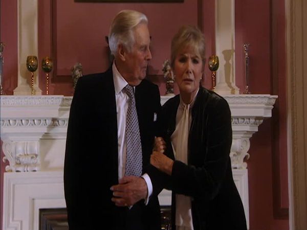 The Royal - Busman's Holiday