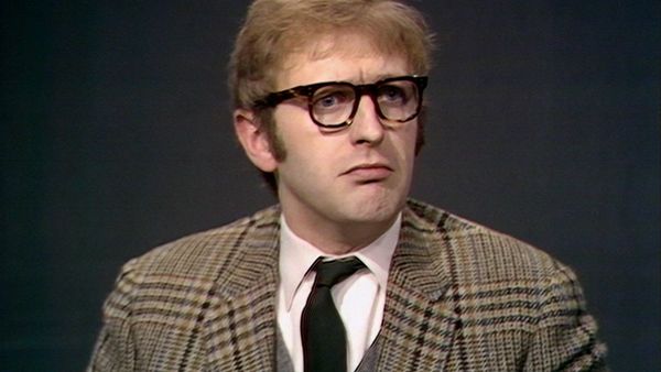 Monty Python's Flying Circus - The Royal Philharmonic Orchestra Goes To The Bathroom