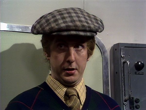 Monty Python's Flying Circus - The Nude Organist / The Nude Man