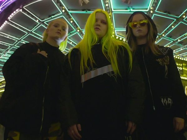 MTV Queens Of Pop - Cardi B Ft. Bad Bunny x J Balvin / SZA / Miley Cyrus / Sia / Fergie