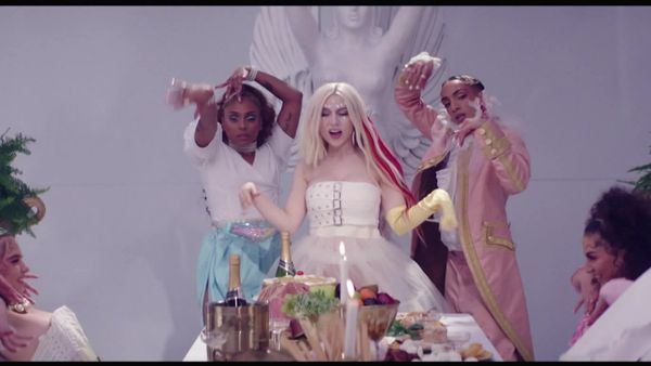 MTV Queens Of Pop - M.I.A / Katy Perry / Kelis / Madonna / The Pussycat Dolls + Busta Rhymes