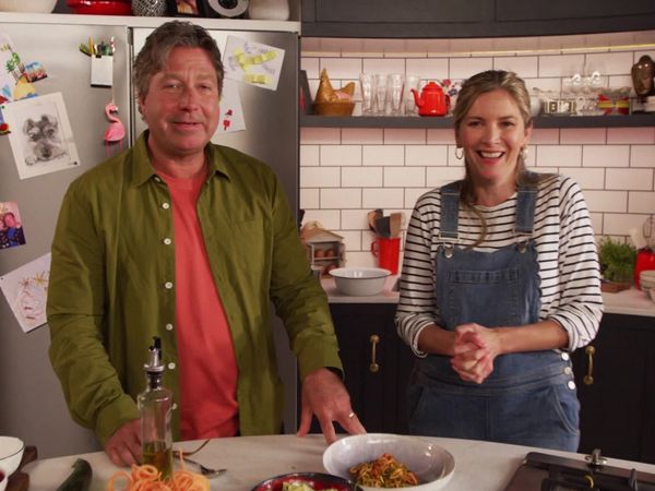 John and Lisa's Weekend Kitchen - Episode 8