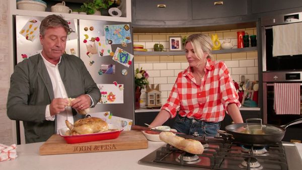 John and Lisa's Weekend Kitchen - Episode 7
