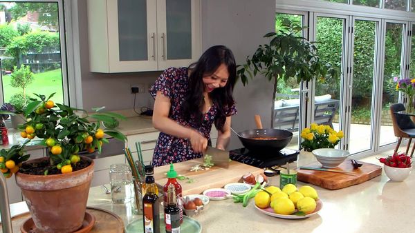 John and Lisa's Weekend Kitchen - Episode 8