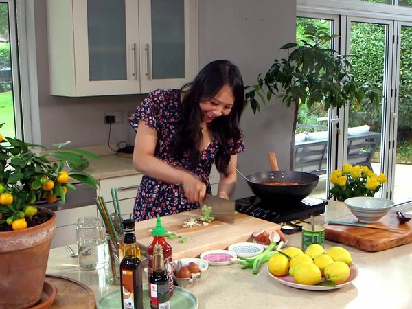John and Lisa's Weekend Kitchen - Episode 8