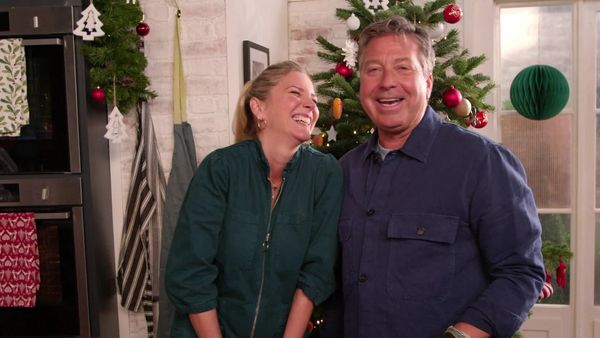 John and Lisa's Weekend Kitchen - Episode 9