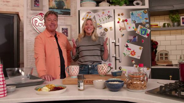 John and Lisa's Weekend Kitchen - Episode 12