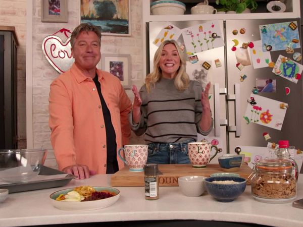 John and Lisa's Weekend Kitchen - Episode 12