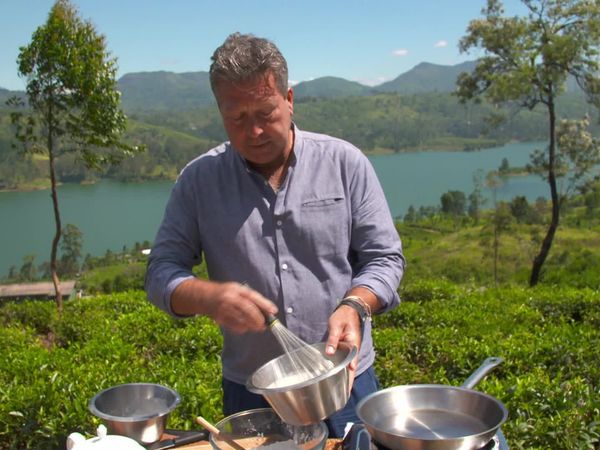 John and Lisa's Weekend Kitchen - Episode 13