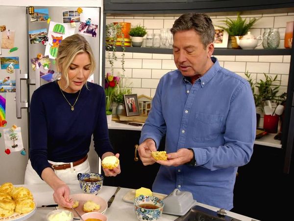 John and Lisa's Weekend Kitchen - Episode 2