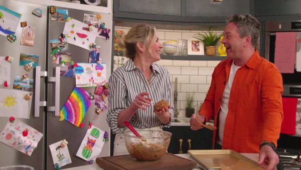 John and Lisa's Weekend Kitchen - Episode 6