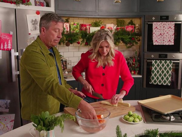 John and Lisa's Weekend Kitchen - Episode 8