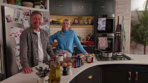 John and Lisa's Weekend Kitchen - Episode 5