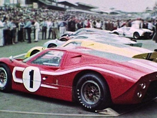 Vintage Road Racing - Return To Le Mans