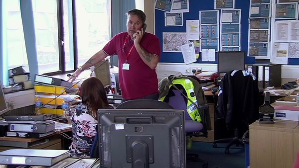 24 Hours in Police Custody - Honour Thy Father