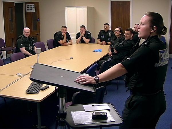 24 Hours in Police Custody - The Crime of the Century