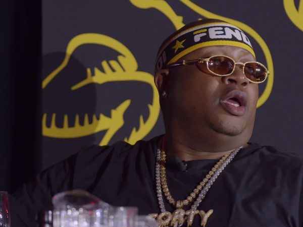 Hot Ones - E-40 Asks a Fan to Save Him While Eating Spicy Wings