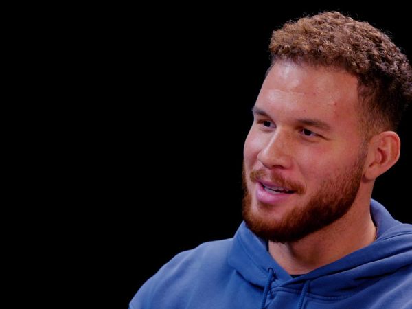 Hot Ones - Blake Griffin Gets Full-Court Pressed By Spicy Wings