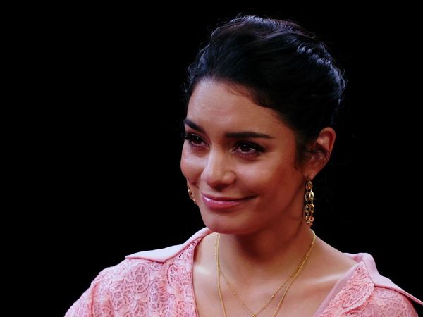 Hot Ones - Vanessa Hudgens Does Tongue Twisters While Eating Spicy Wings