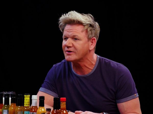 Hot Ones - Gordon Ramsay Savagely Critiques Spicy Wings