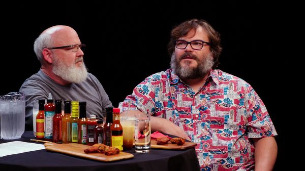 Hot Ones - Tenacious D Gets Rocked By Spicy Wings
