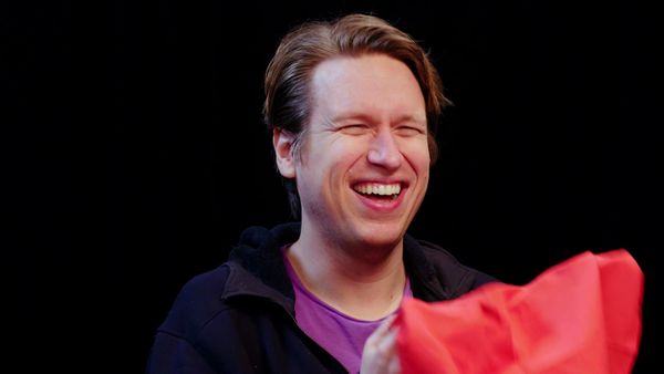 Hot Ones - Pete Holmes Does Improv While Eating Spicy Wings