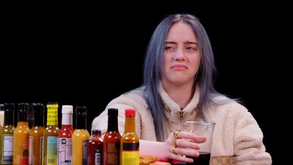 Hot Ones - Billie Eilish Freaks Out While Eating Spicy Wings