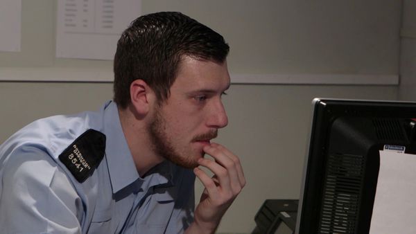 24 Hours in Police Custody - Mother's Pride