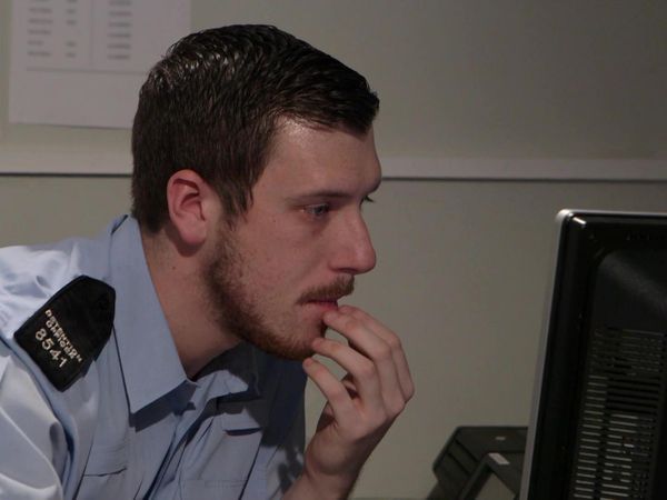 24 Hours in Police Custody - Mother's Pride