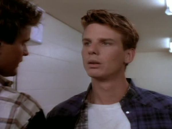 21 Jump Street - Episode 17: Champagne High