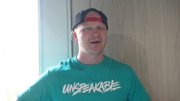 Unspeakable - I Turned My Creeper Into a House!