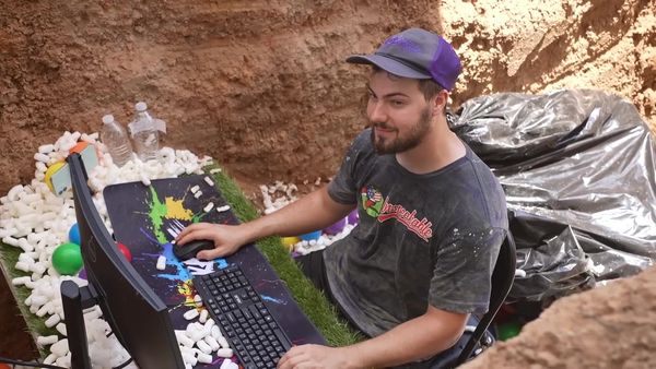 Unspeakable - Secret Gaming Base Buried Alive / Toy Reviews