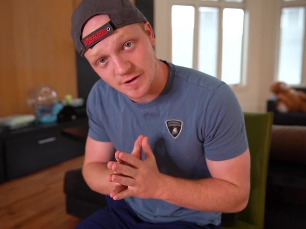 Unspeakable - Next-Level Life Hacks Viral Tiktok Challenges / I Opened a $1 Apple Store