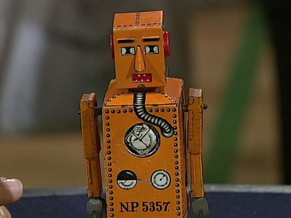 Antiques Roadshow UK - Eston - Middlesbrough