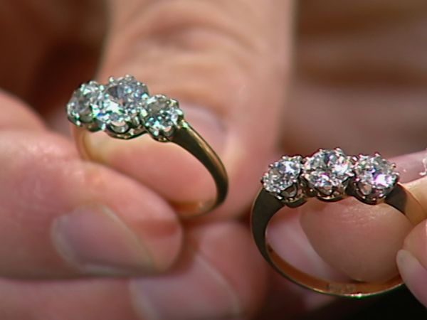 Antiques Roadshow UK - Leeds