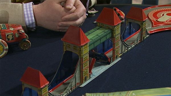 Antiques Roadshow UK - Abergavenny 2
