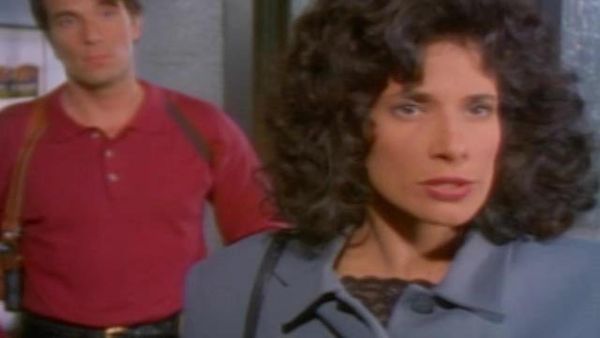 The Commish - The Commish: S4 E9 - The Lady Vanishes